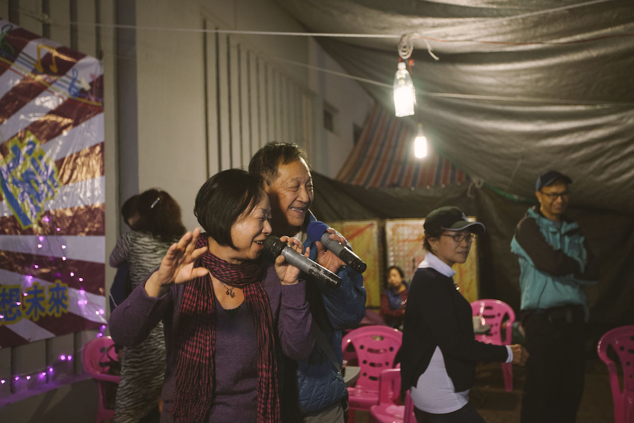 Karaoke Row: A Refuge From Loneliness in the City of Glass