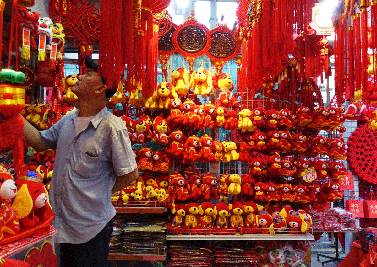 “Lets Go Chinese New Year Shopping Together!” I Told a Taxi Driver