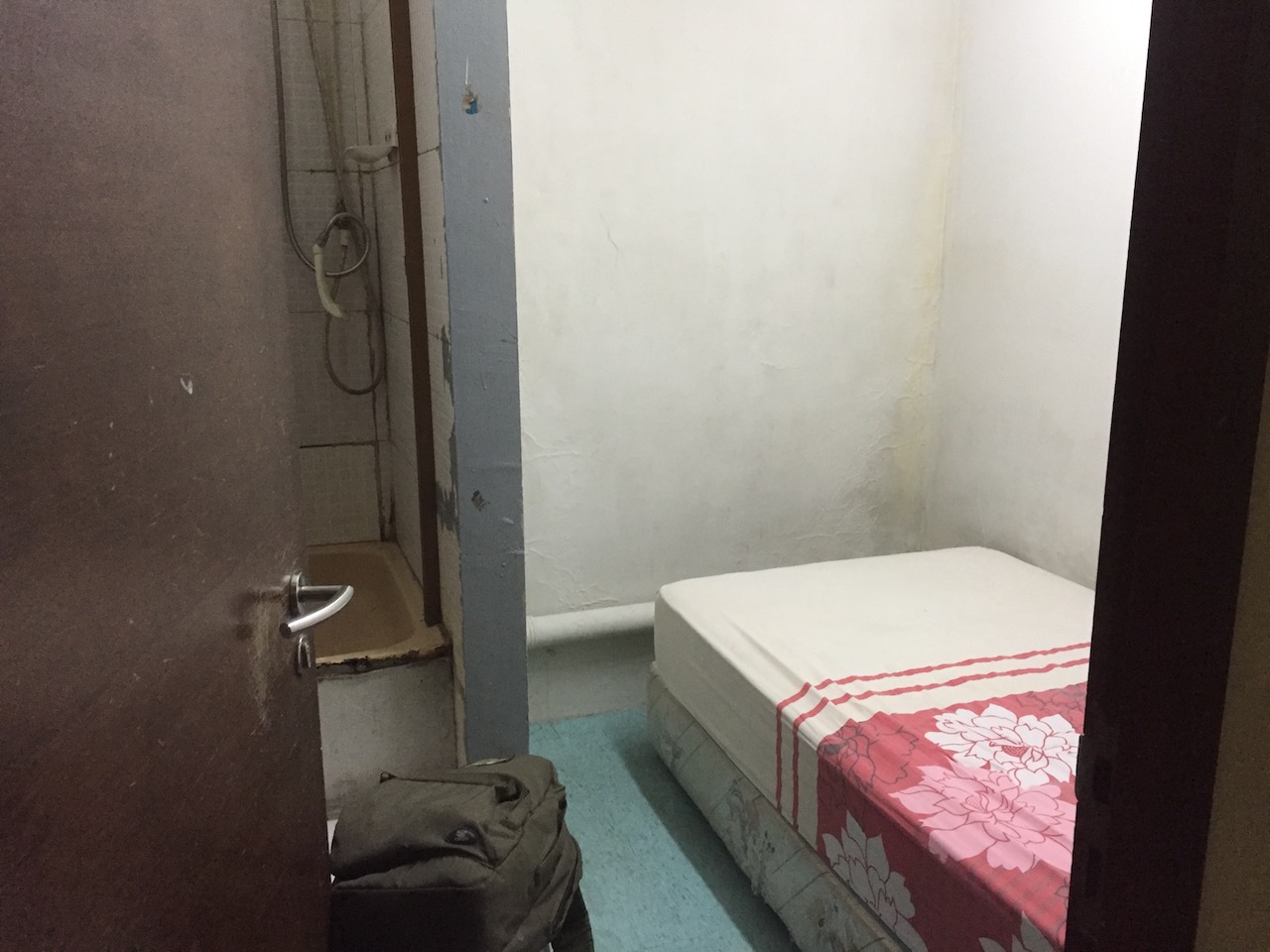 One Night in the Worst Room in Singapore, According to TripAdvisor