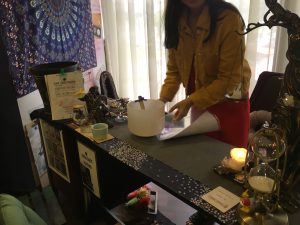 Can An Aura and Tarot Card Reading That Tells You Nothing Change Your Life? Quite Possibly