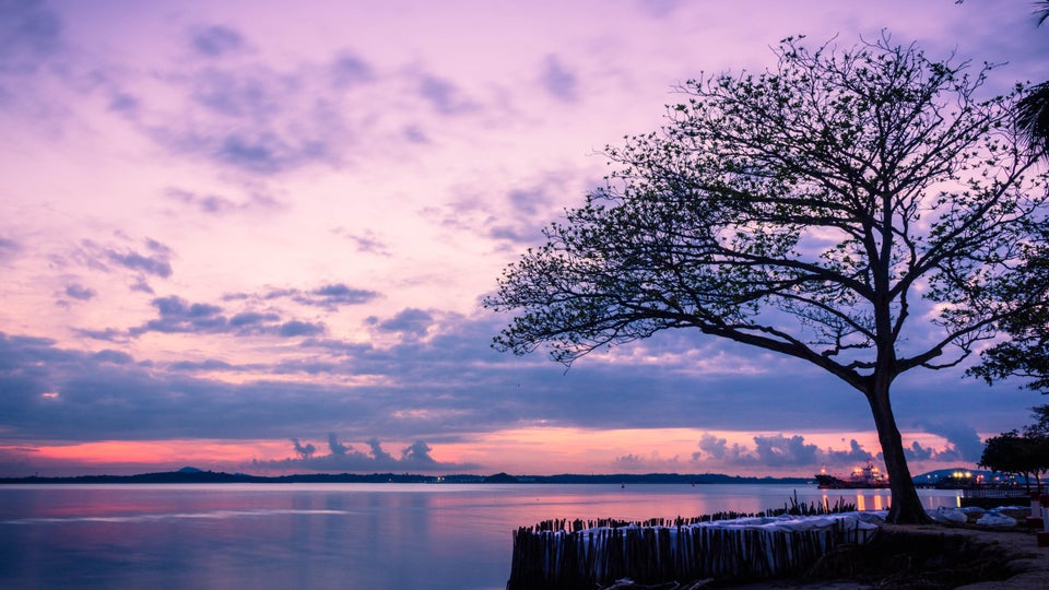 What r/Singapore’s Love for Sunrises and Sunsets Tells Us About the Singaporean Identity