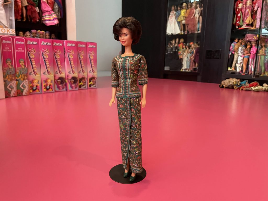 sensatie Zeep Verlengen The Forgotten History of the SIA Barbie Doll