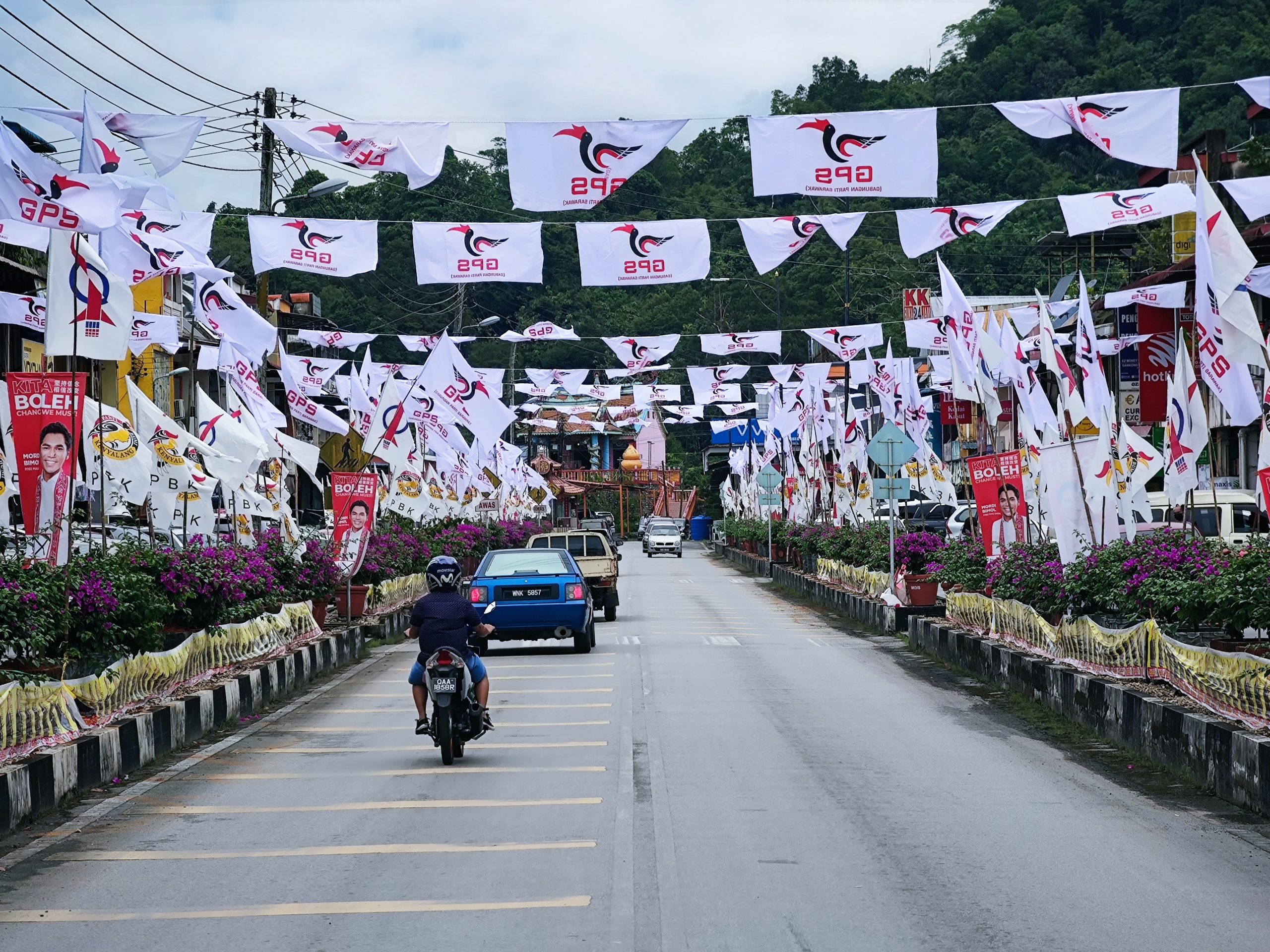 GE15: In Malaysian Elections, The Real War Is Between Flags