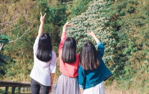 The Ugly Sides of Friends Only a Holiday Can Reveal