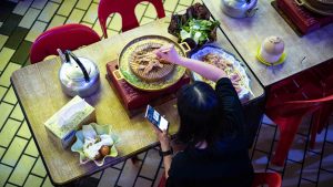 Don’t Stack Plates—and Other Habits Local Waiters Want Customers To Stop