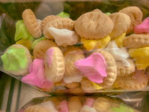 Nostalgic Nibbles: Singaporeans Share the Old-School Snacks They Miss