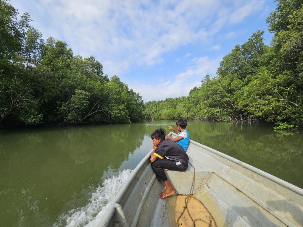 What Singapore’s Indigenous Seafarers Can Teach Us About How to Live